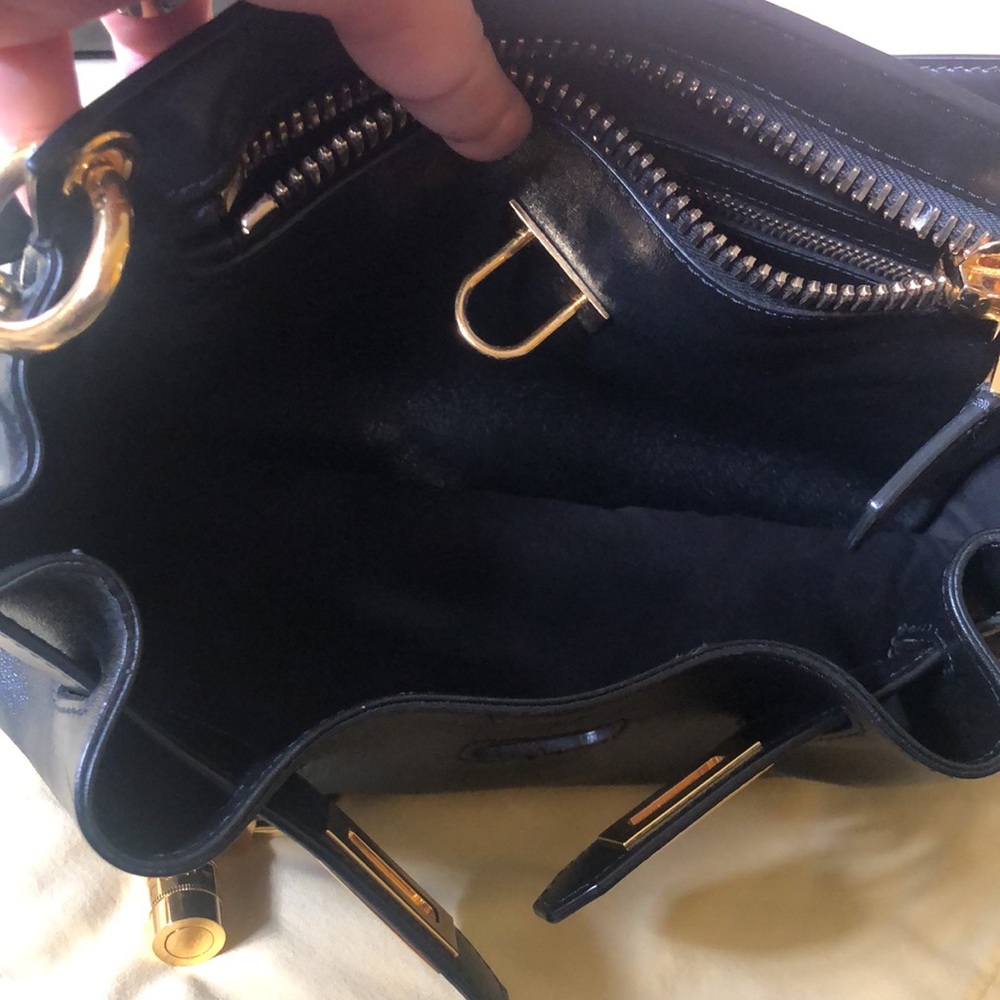 Tom ford leather bag, it has a long strap I just added a short top handle - Picture 2 of 4